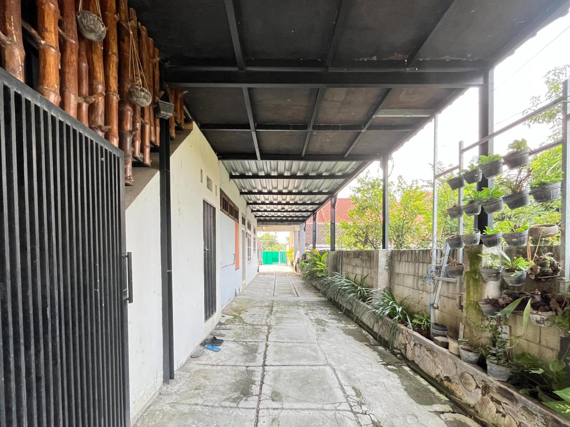 Reddoorz Syariah Near Exit Tol Nganjuk Hotel Sukomoro Exterior foto