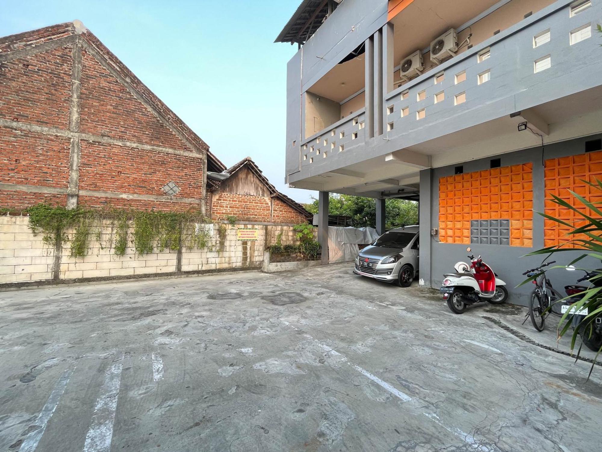 Reddoorz Syariah Near Exit Tol Nganjuk Hotel Sukomoro Exterior foto